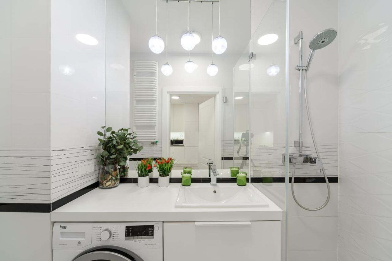 Luxury Apartment On Grzybowska Street Varsavia Esterno foto